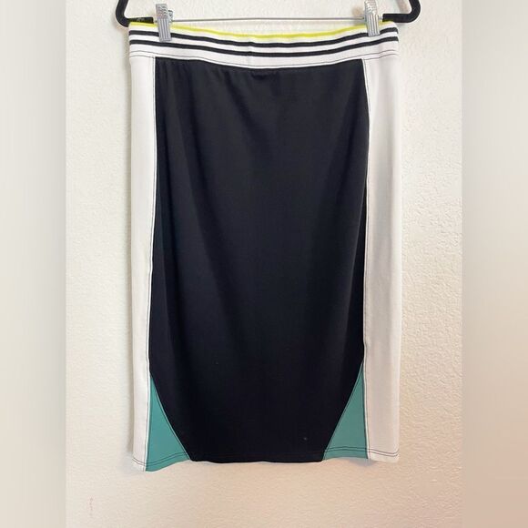 Daily Practice x Anthropologie Full Court midi skirt Black color-block. Medium - Picture 8 of 9